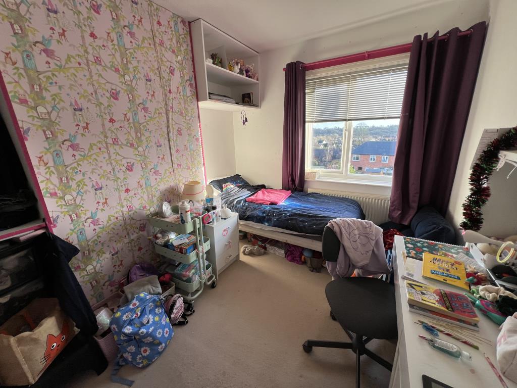 Lot: 163 - PROPERTY WITH GARDEN AND PLANNING PERMISSION FOR A FURTHER DWELLING - Bedroom two